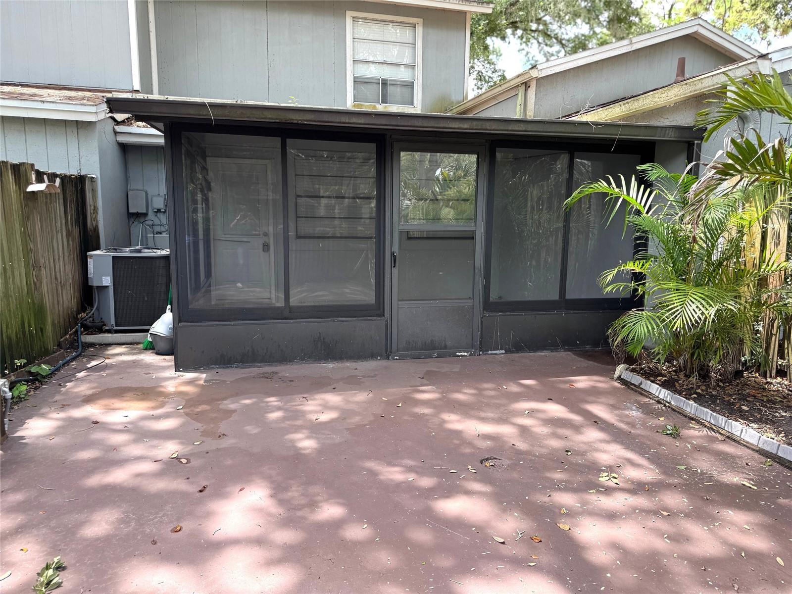Listing photo id 19 for 14684 Pine Glen Circle
