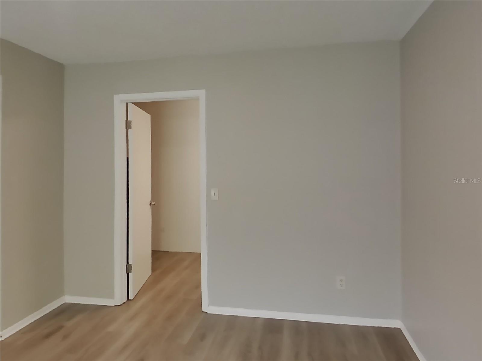 Image 4 of 17 For 202 Valley Drive