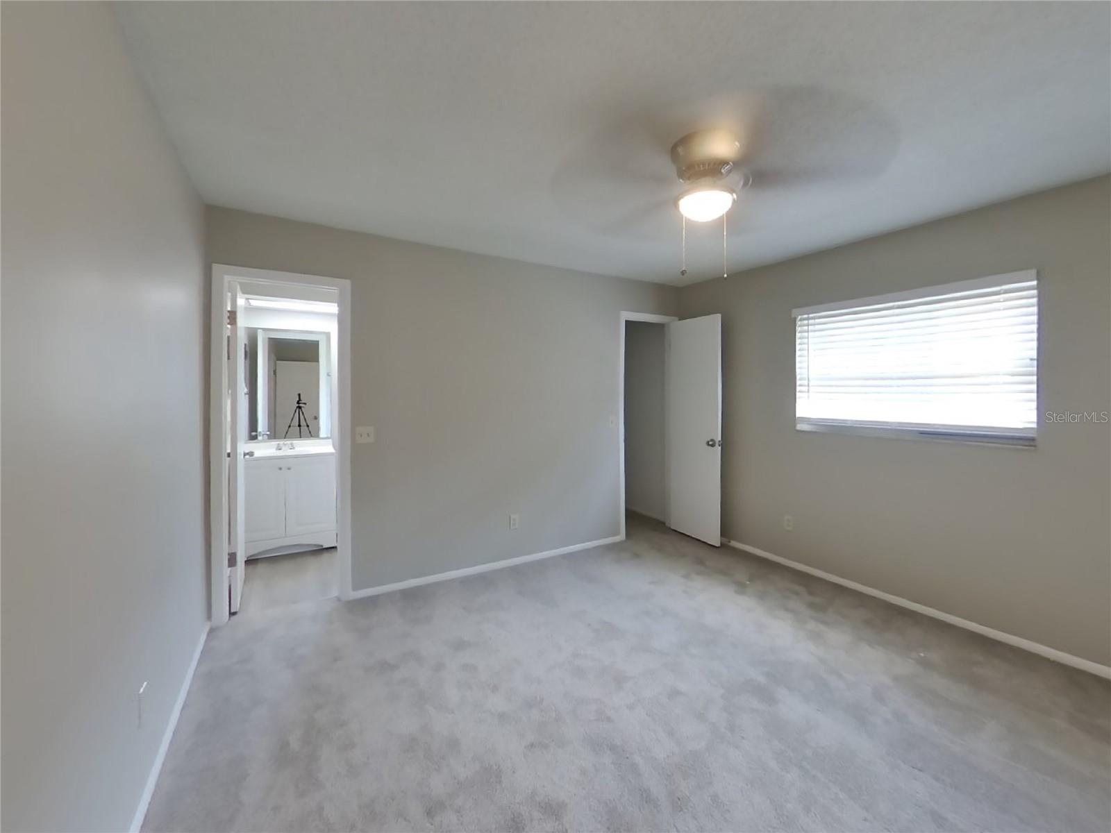 Image 7 of 17 For 202 Valley Drive