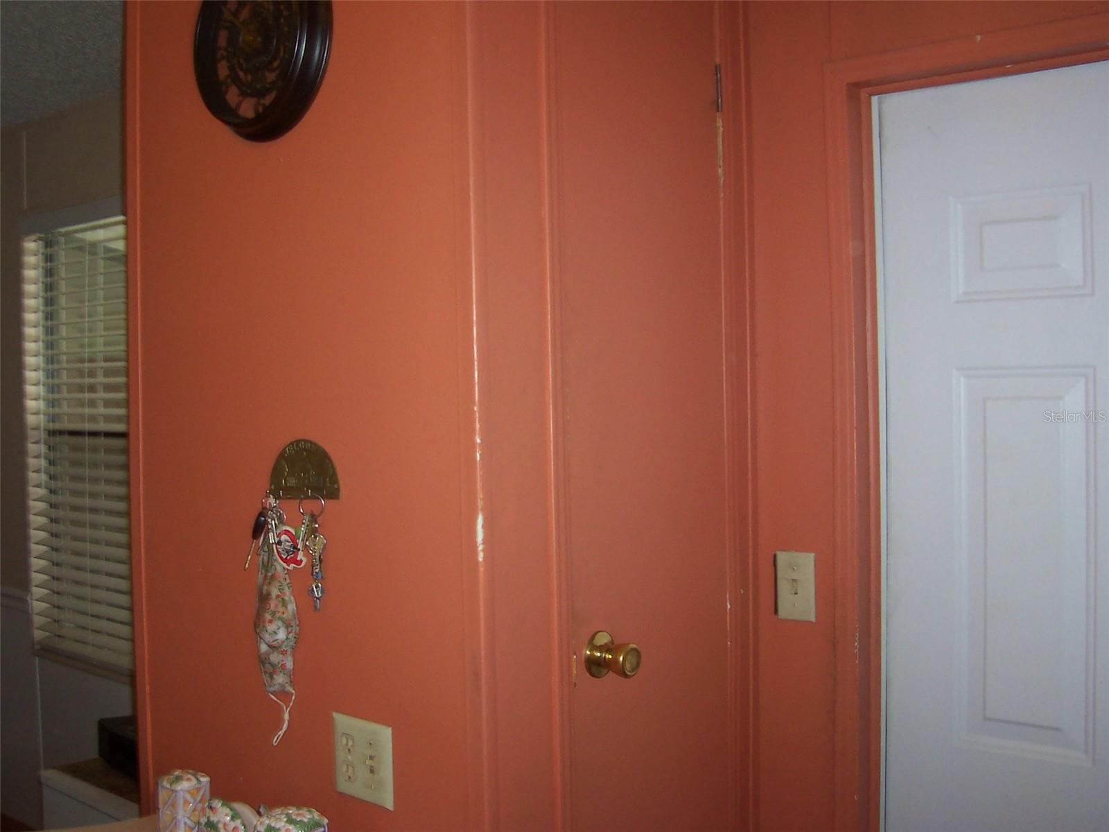 Listing photo id 7 for 36122 Aster Avenue