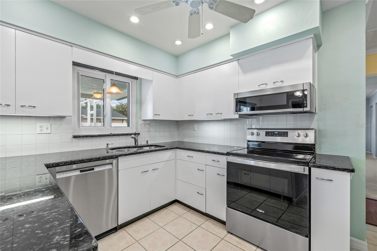 Image 11 of 61 For 4201 10th Street Ne