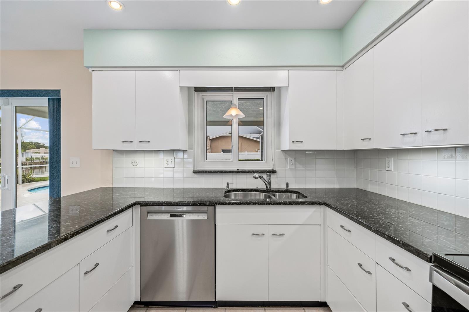 Image 12 of 61 For 4201 10th Street Ne