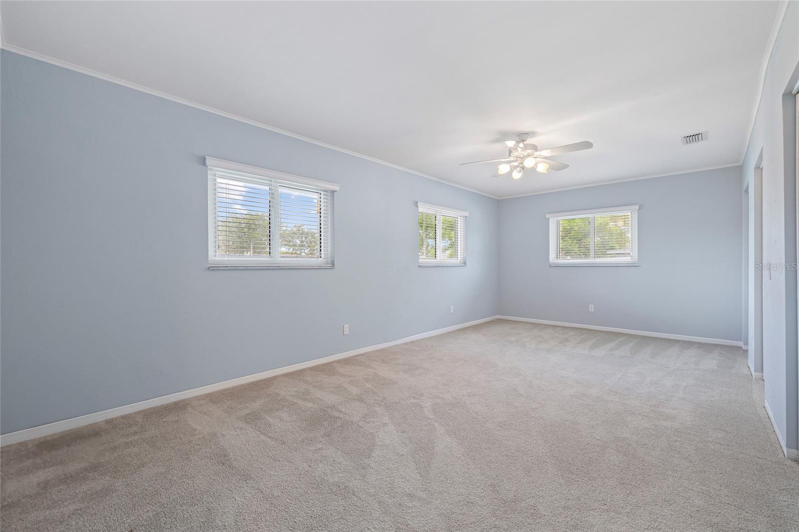 Image 33 of 61 For 4201 10th Street Ne