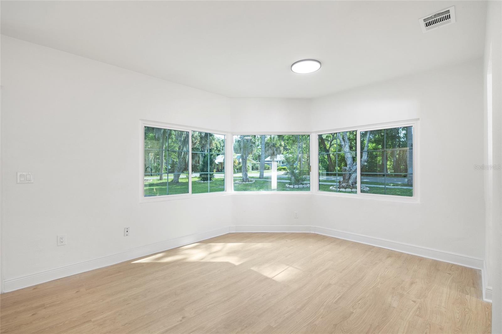 Image 13 of 49 For 5538 Indiana Avenue