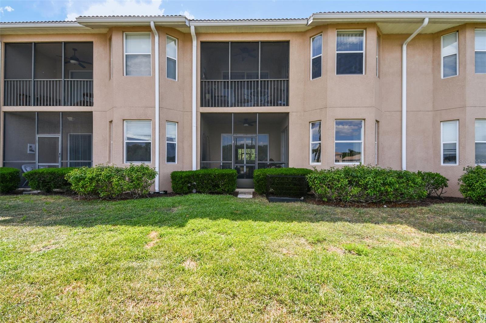 Image 24 of 37 For 1003 Fairwaycove Lane 103