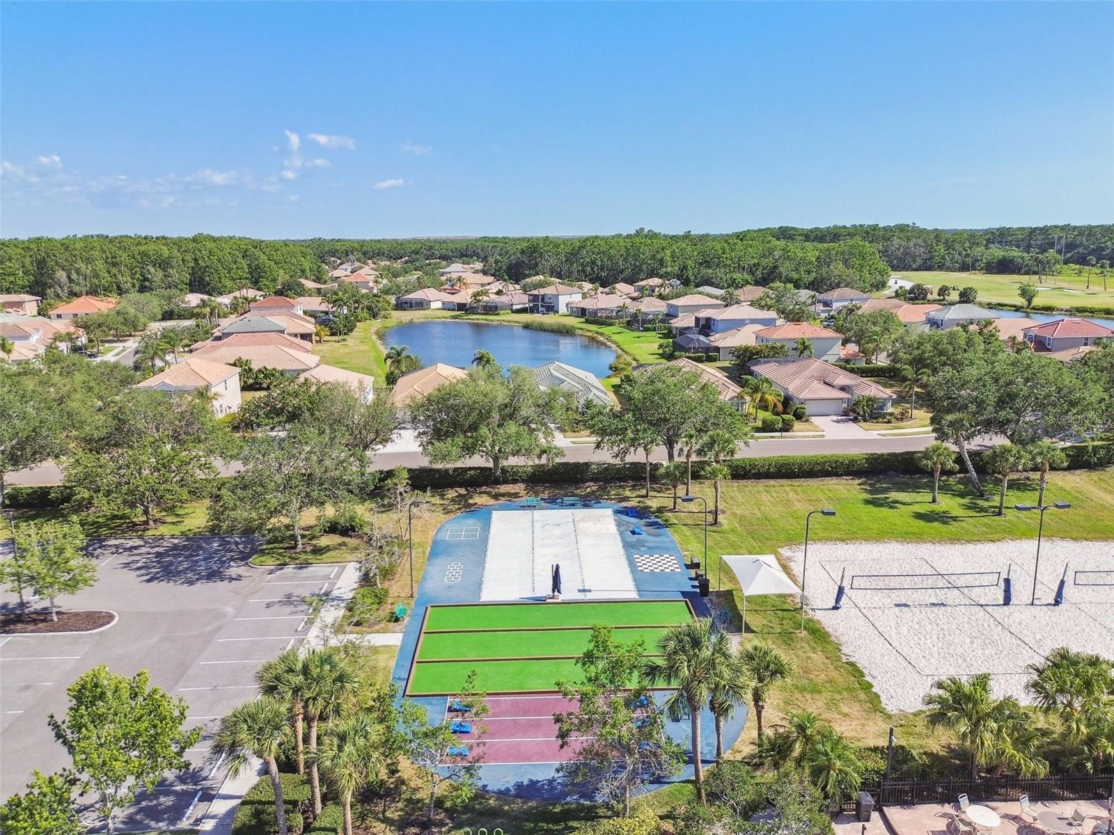 Image 33 of 37 For 1003 Fairwaycove Lane 103
