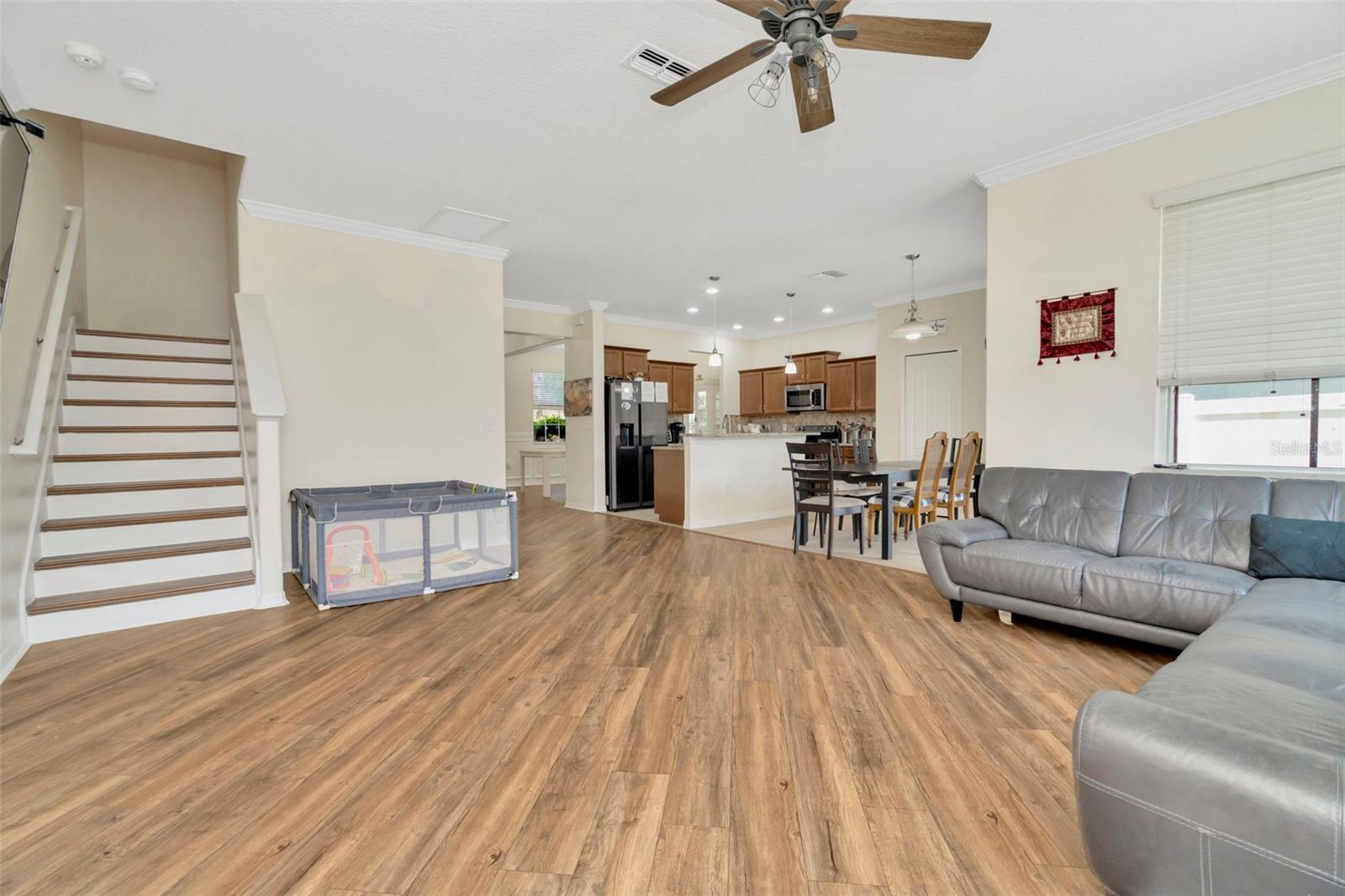 Image 17 of 49 For 313 Shell Manor Drive