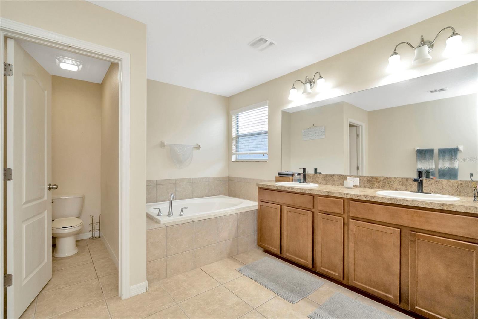 Image 34 of 49 For 313 Shell Manor Drive