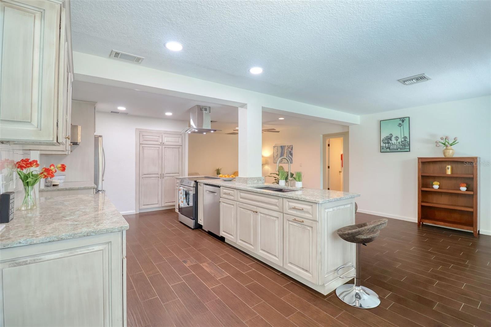 Image 19 of 51 For 1327 Overcash Drive