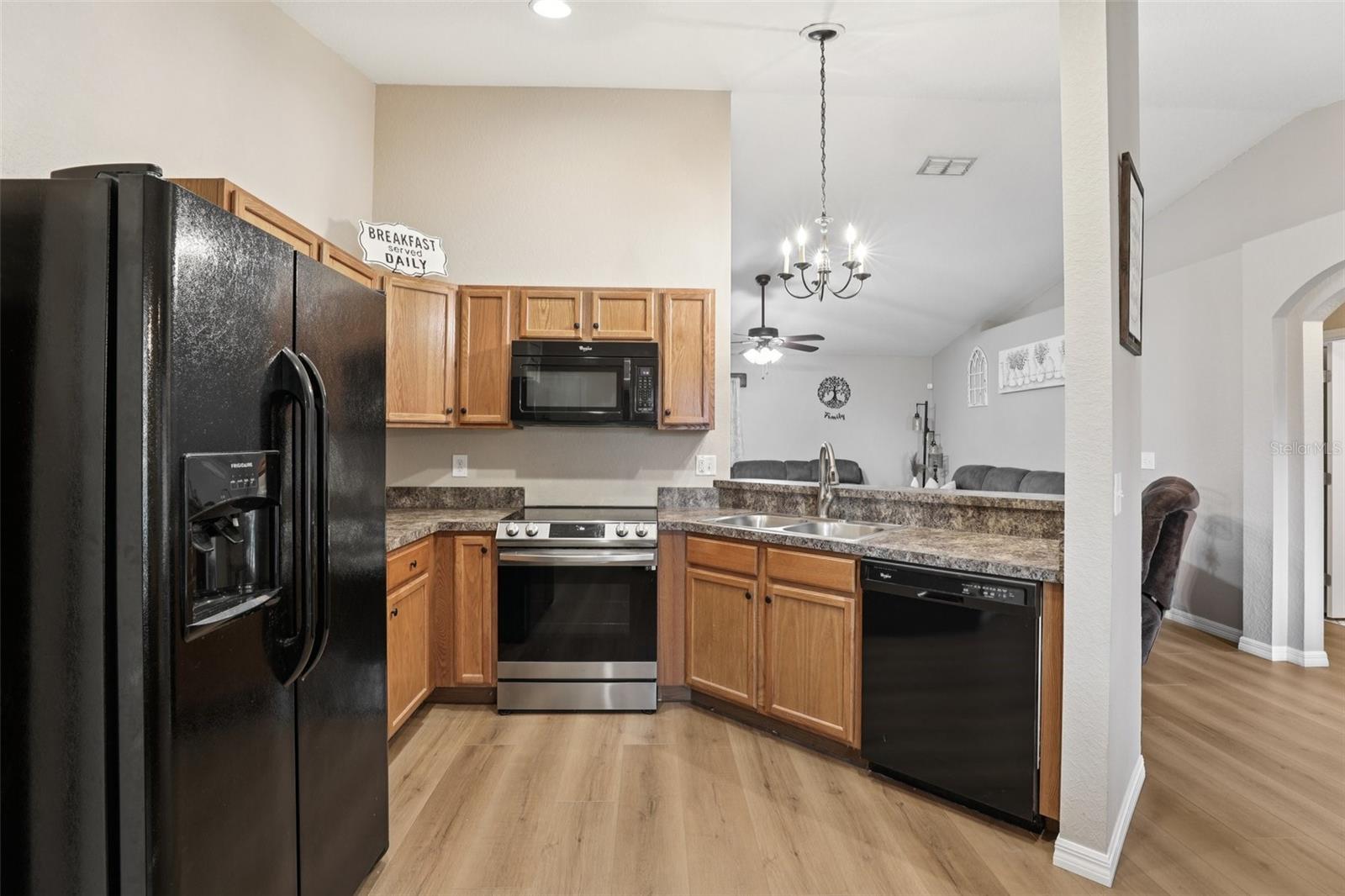 Image 7 of 30 For 4146 Dinner Lake Way