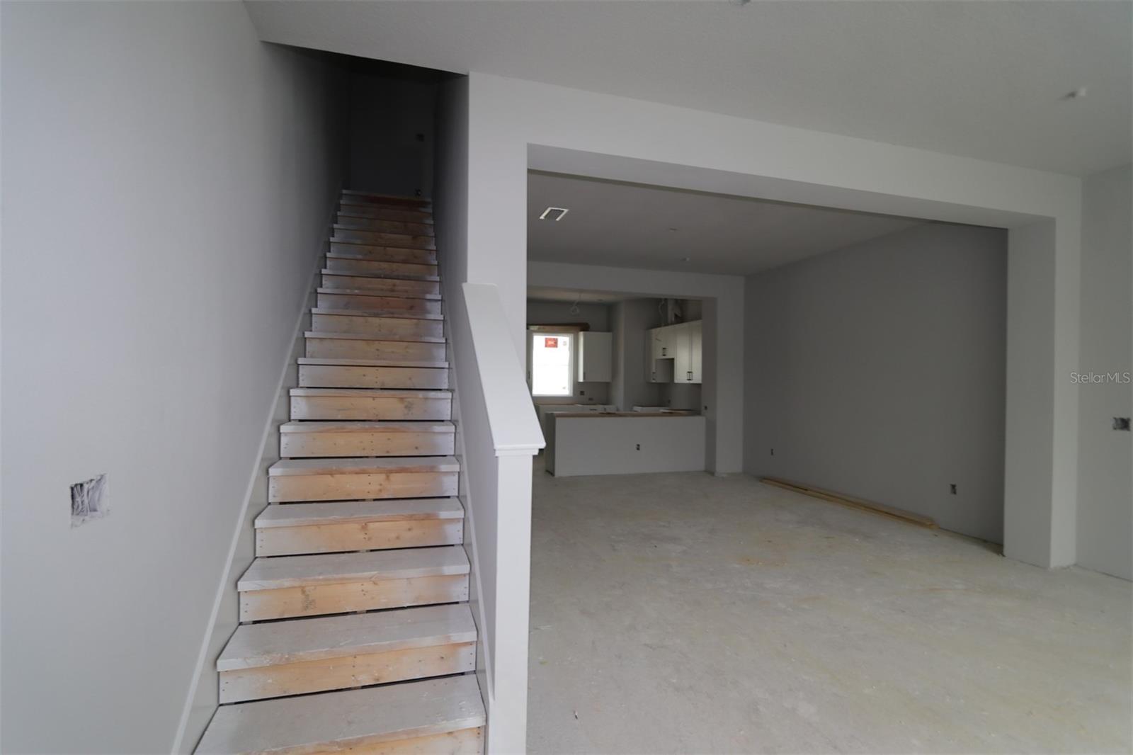 Listing photo id 7 for 491 31st Way N