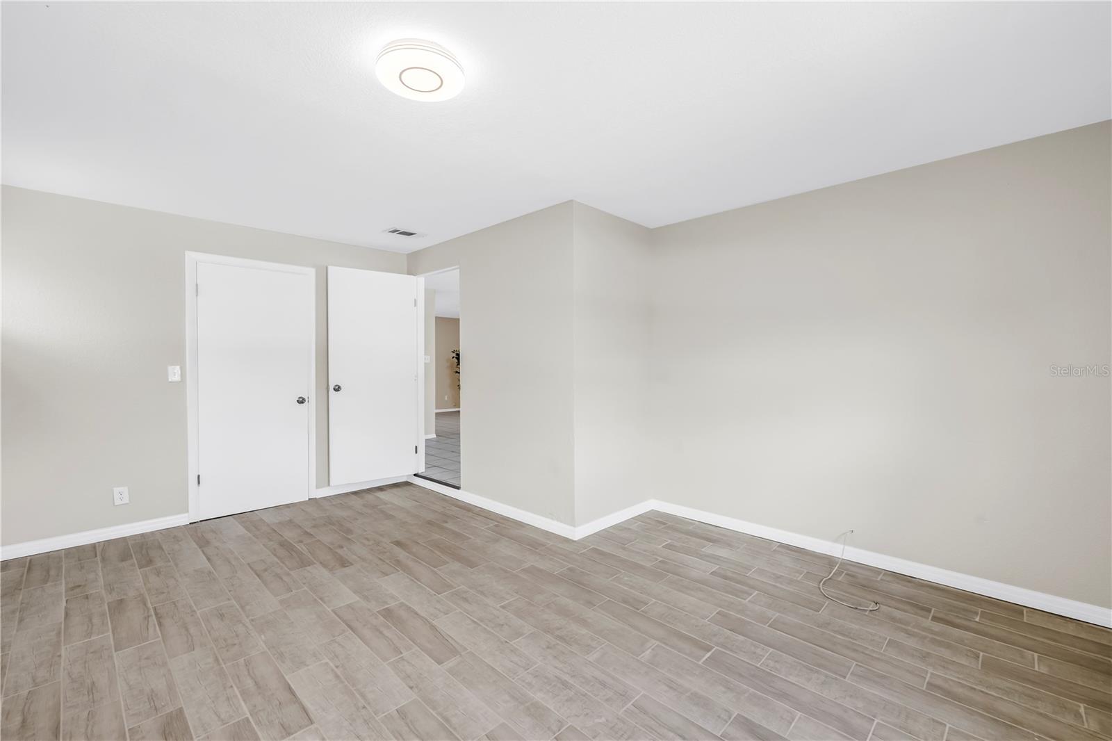 Image 12 of 23 For 10920 111th Street