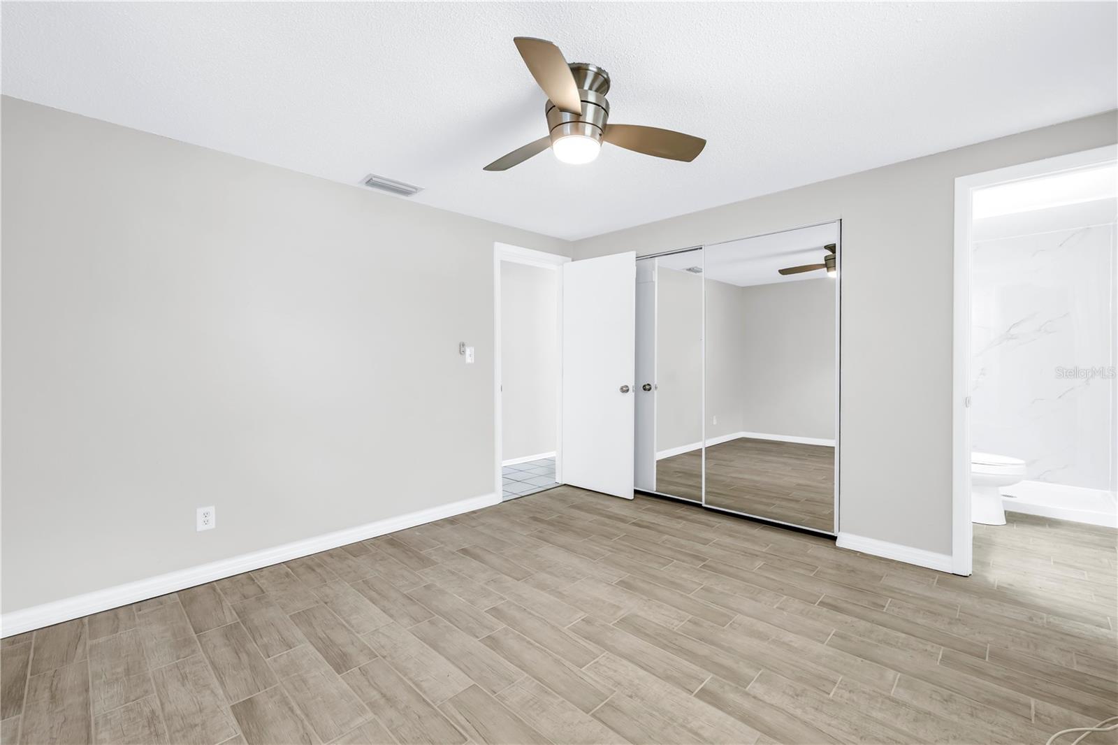 Image 16 of 23 For 10920 111th Street