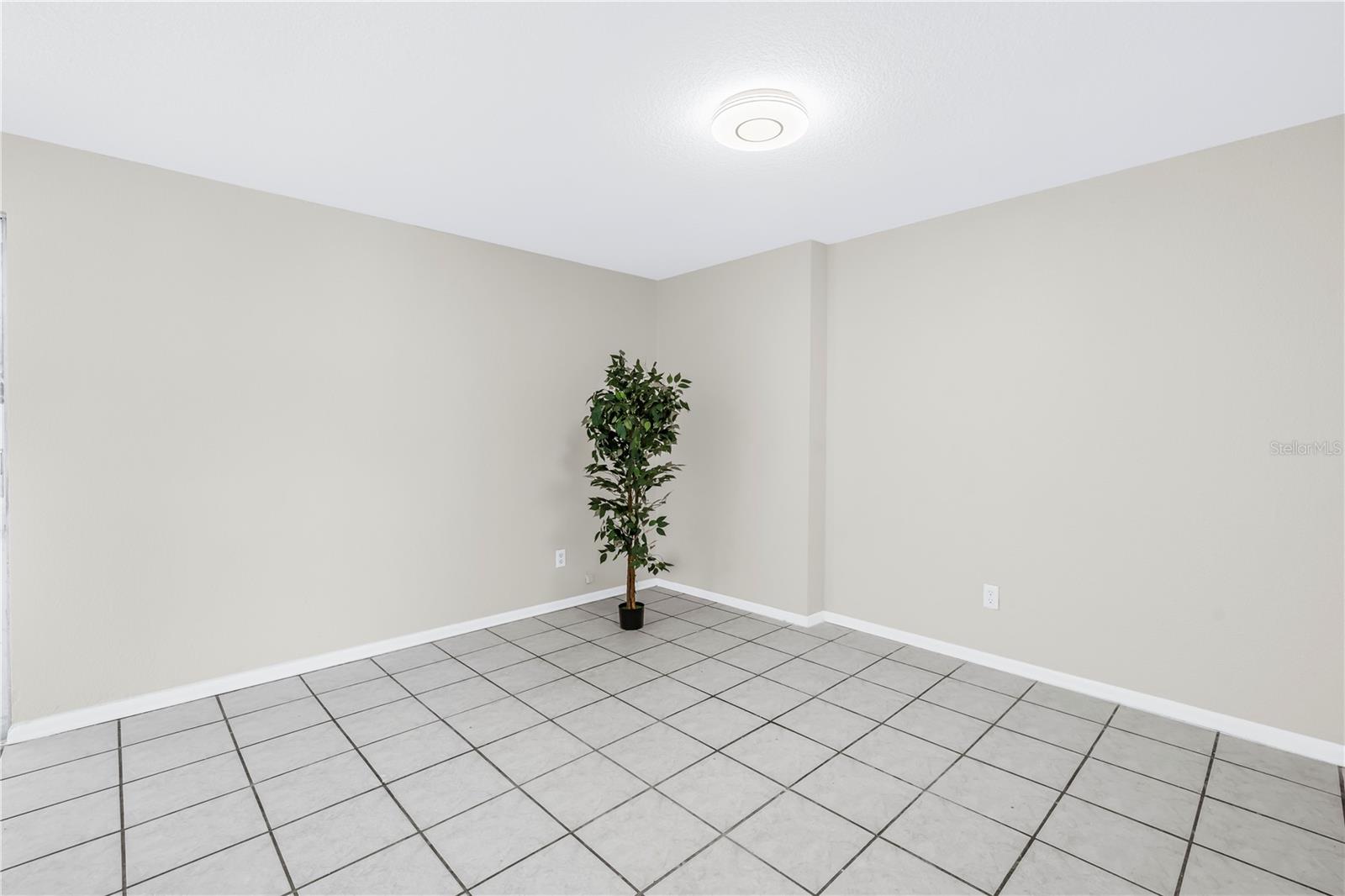 Image 5 of 23 For 10920 111th Street