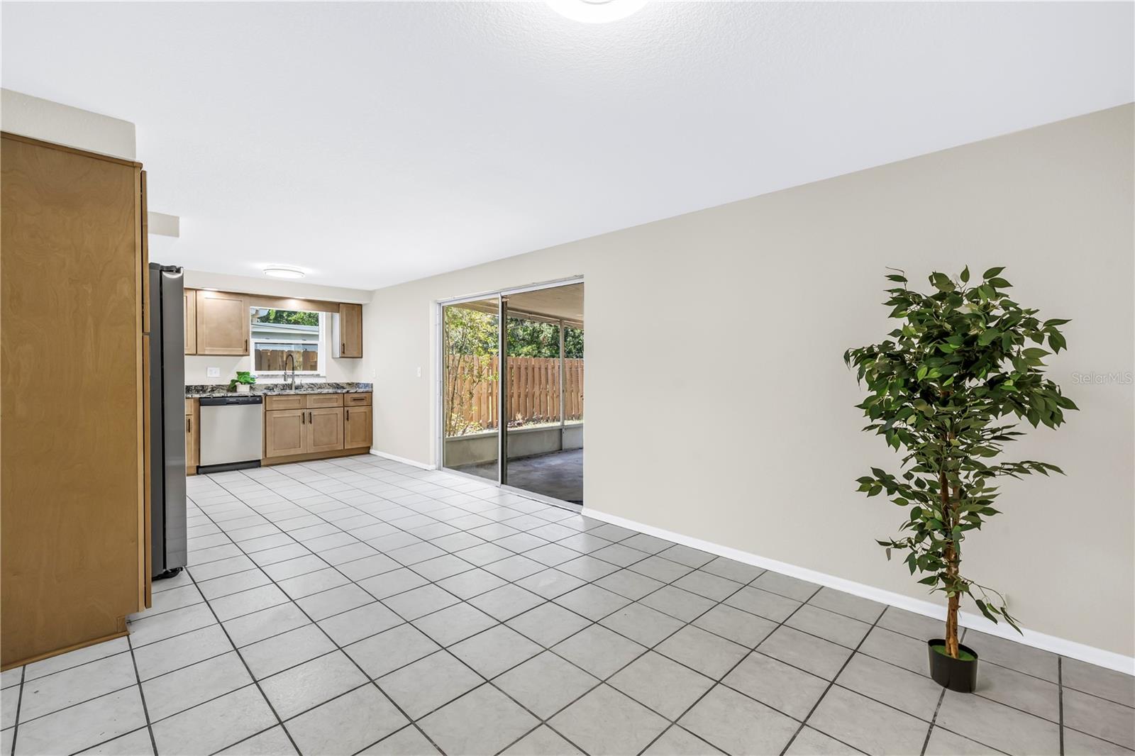 Image 6 of 23 For 10920 111th Street