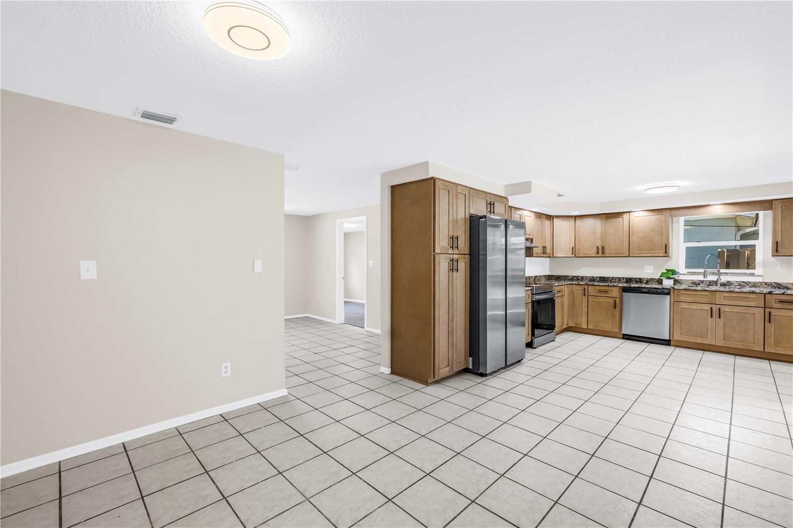 Image 7 of 23 For 10920 111th Street