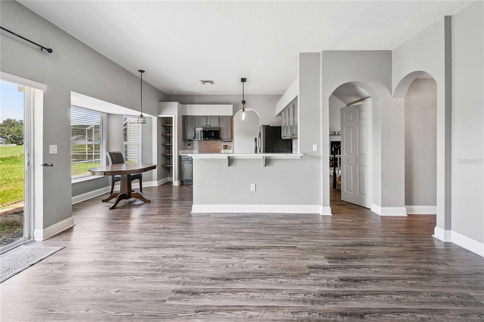 Image 21 of 49 For 18176 Sandy Pointe Drive