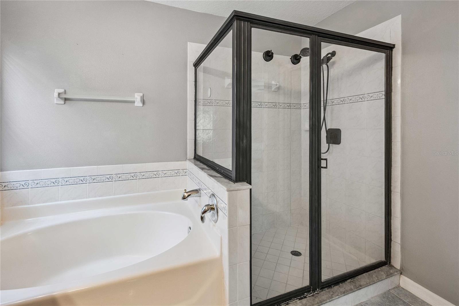 Image 31 of 49 For 18176 Sandy Pointe Drive