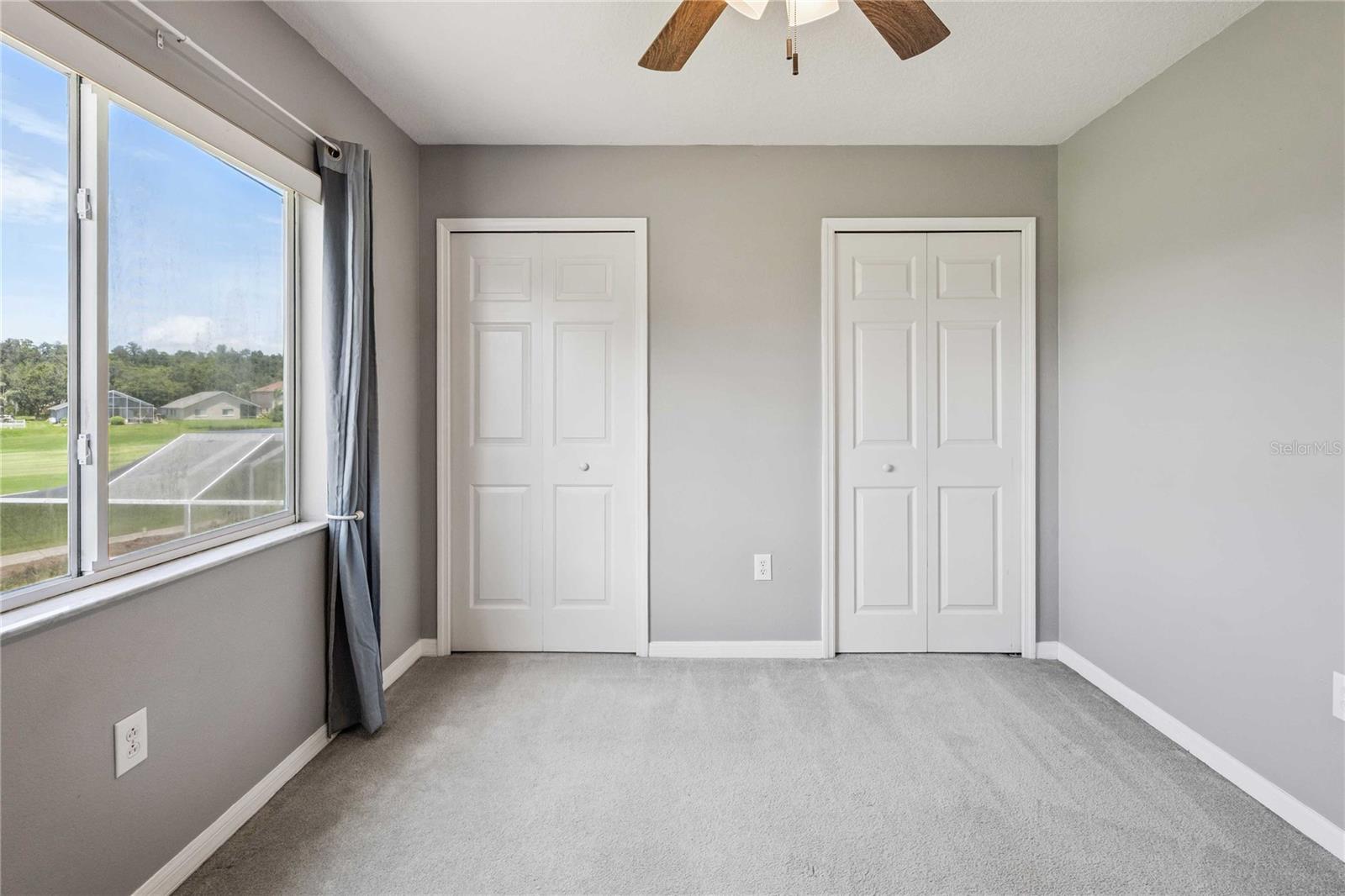Image 36 of 49 For 18176 Sandy Pointe Drive