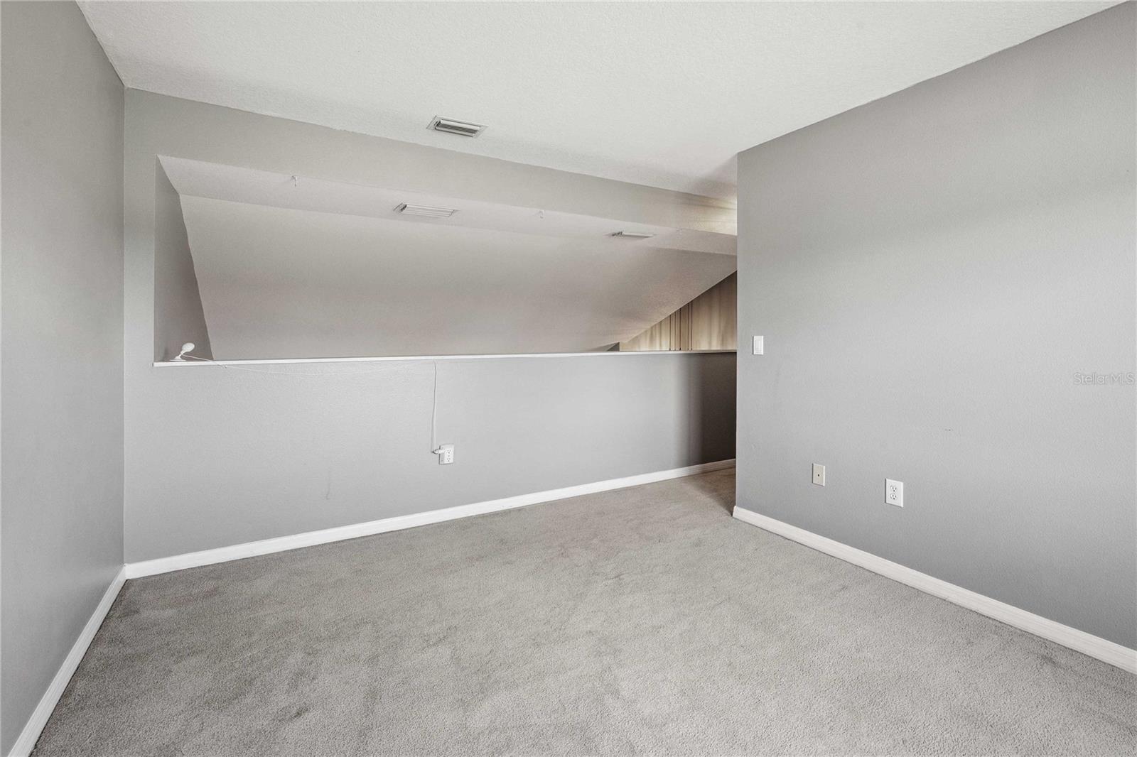 Image 38 of 49 For 18176 Sandy Pointe Drive