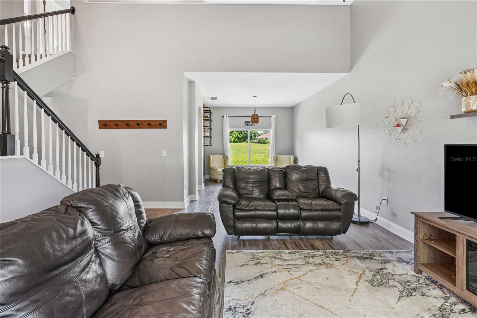 Image 6 of 49 For 18176 Sandy Pointe Drive