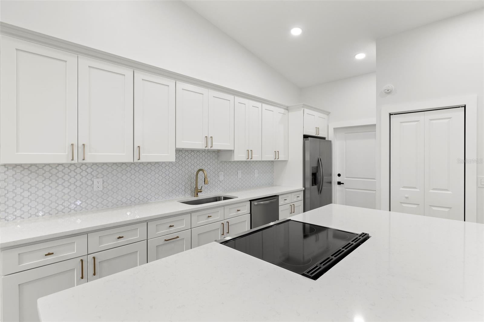 Listing photo id 10 for 6549 Brentwood Drive