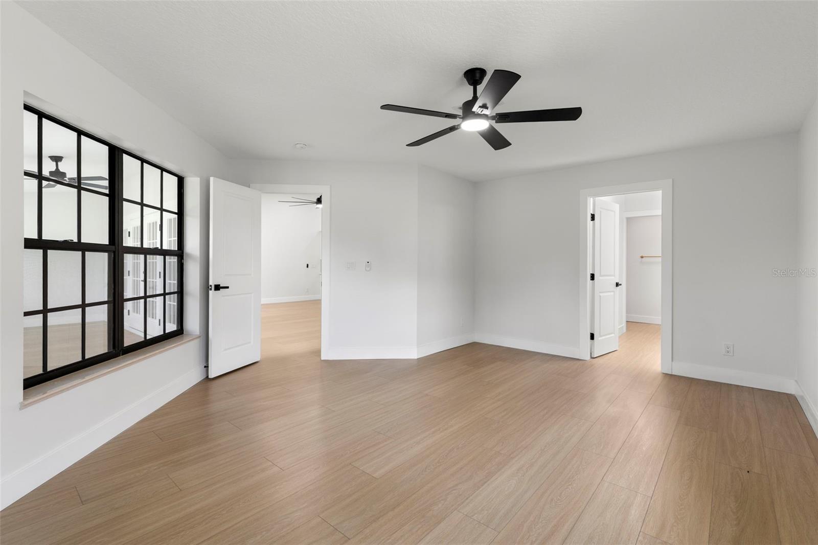 Listing photo id 14 for 6549 Brentwood Drive