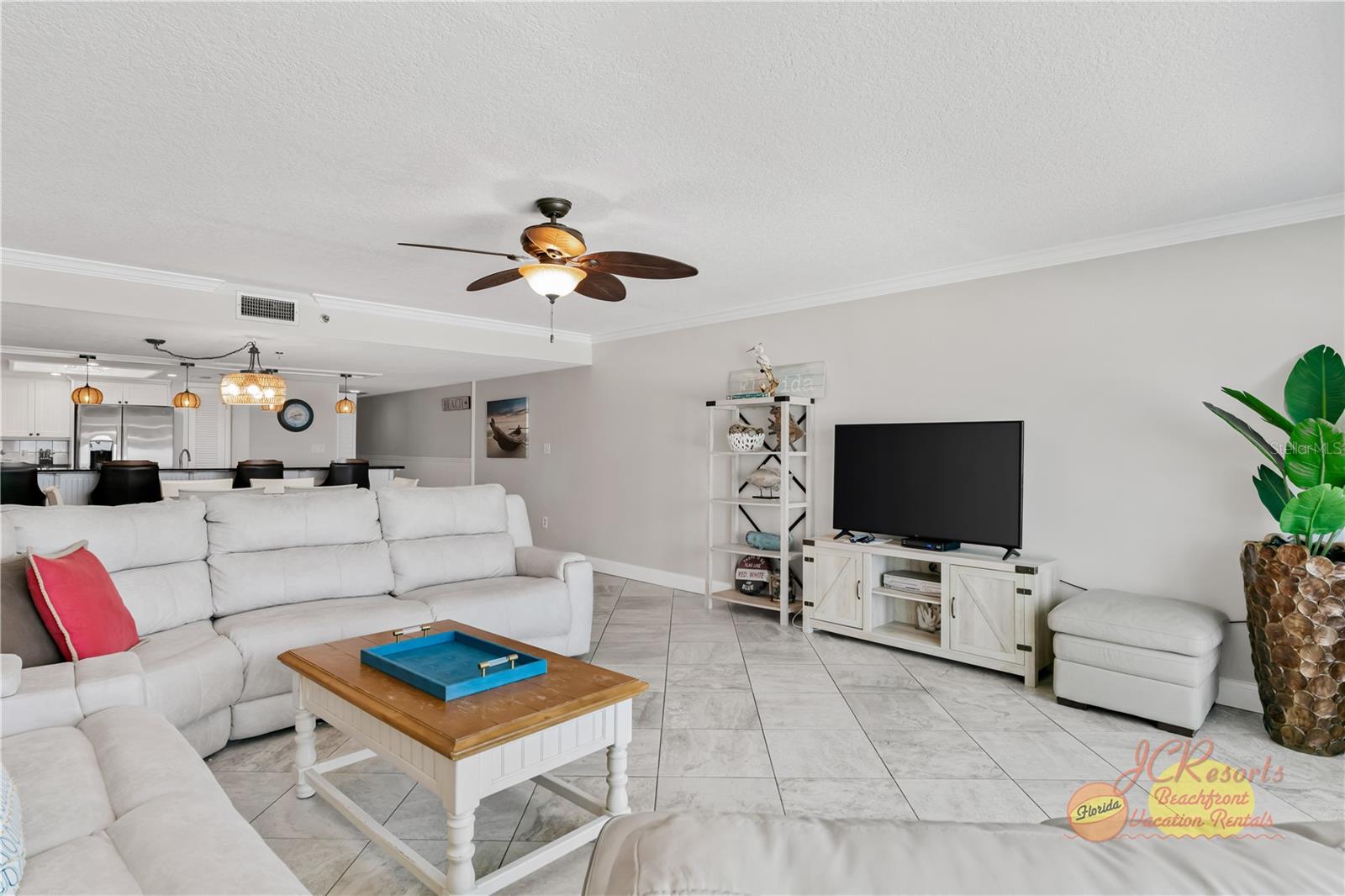 Image 5 of 34 For 18500 Gulf Boulevard 209