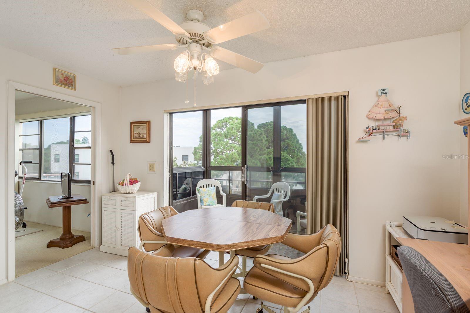 Image 16 of 56 For 7975 58th Avenue N 403