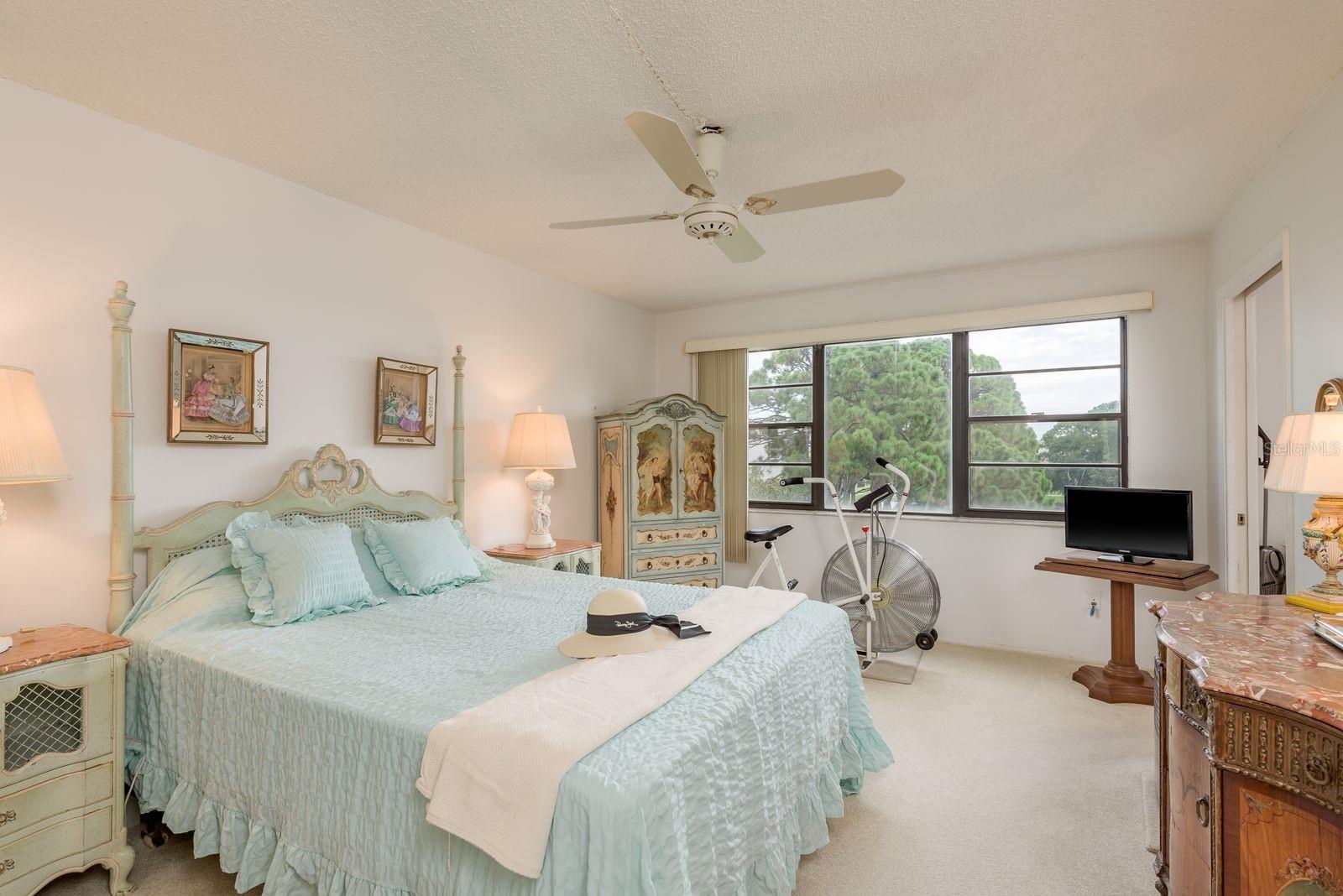 Image 18 of 56 For 7975 58th Avenue N 403