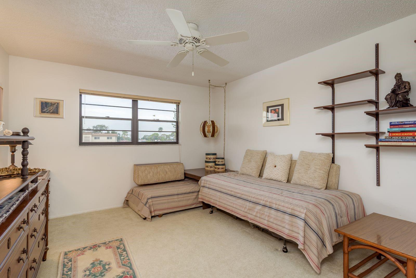 Image 23 of 56 For 7975 58th Avenue N 403