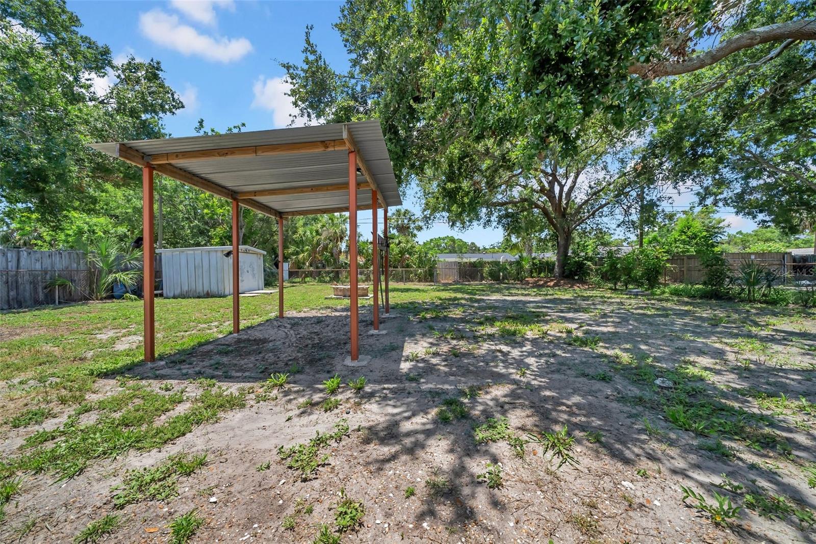 Image 11 of 39 For 762 77th Avenue N