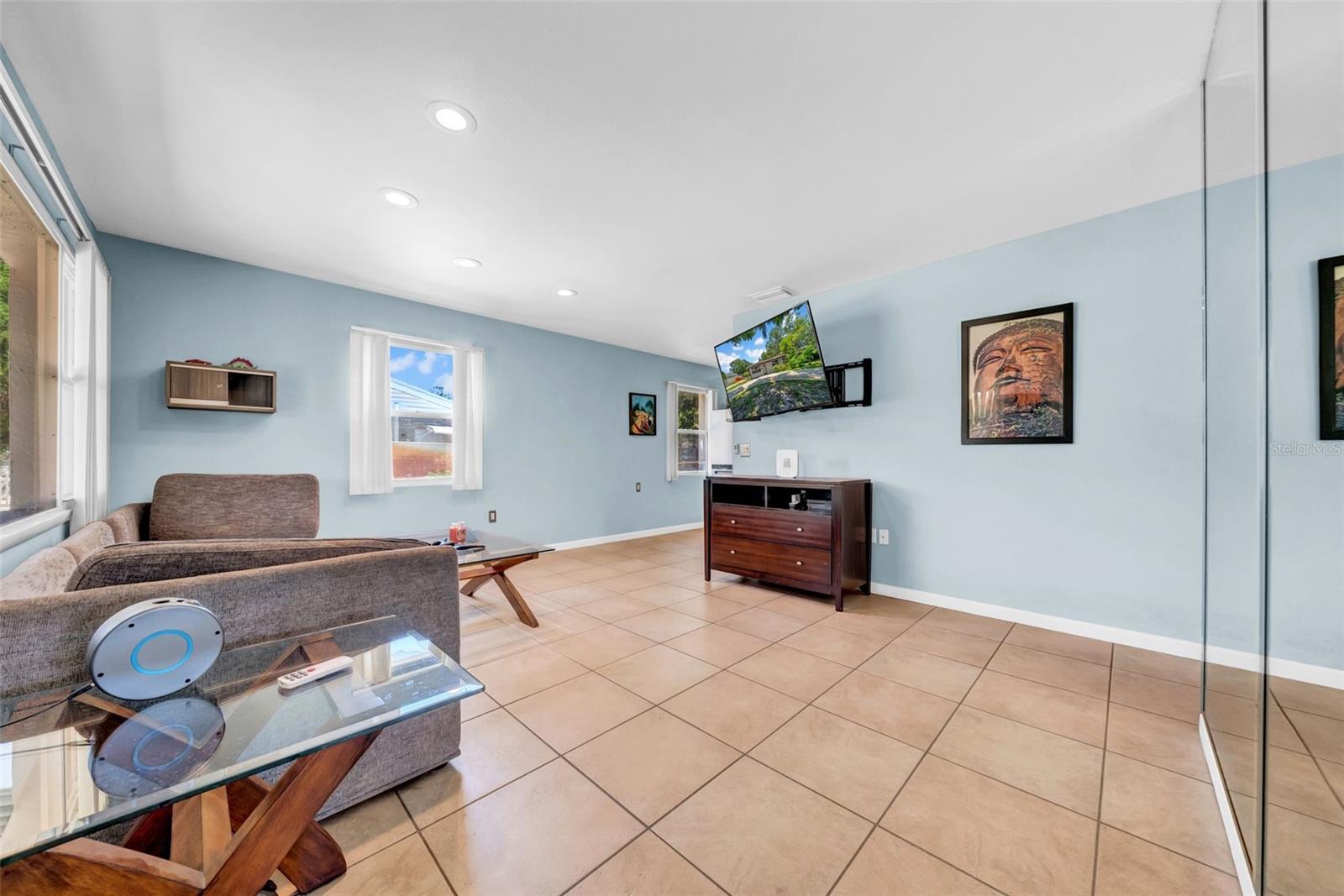 Image 18 of 39 For 762 77th Avenue N