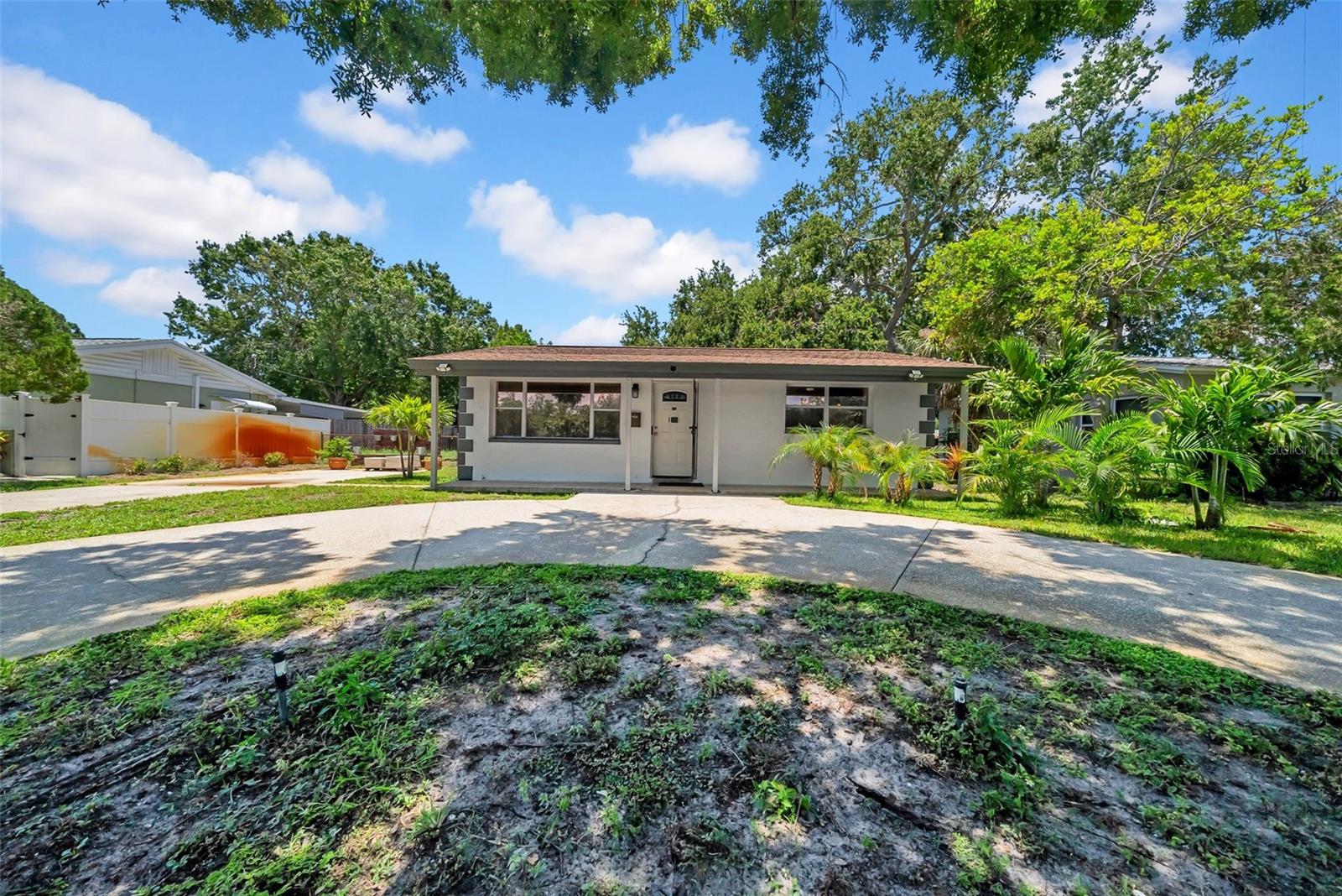 Image 2 of 39 For 762 77th Avenue N