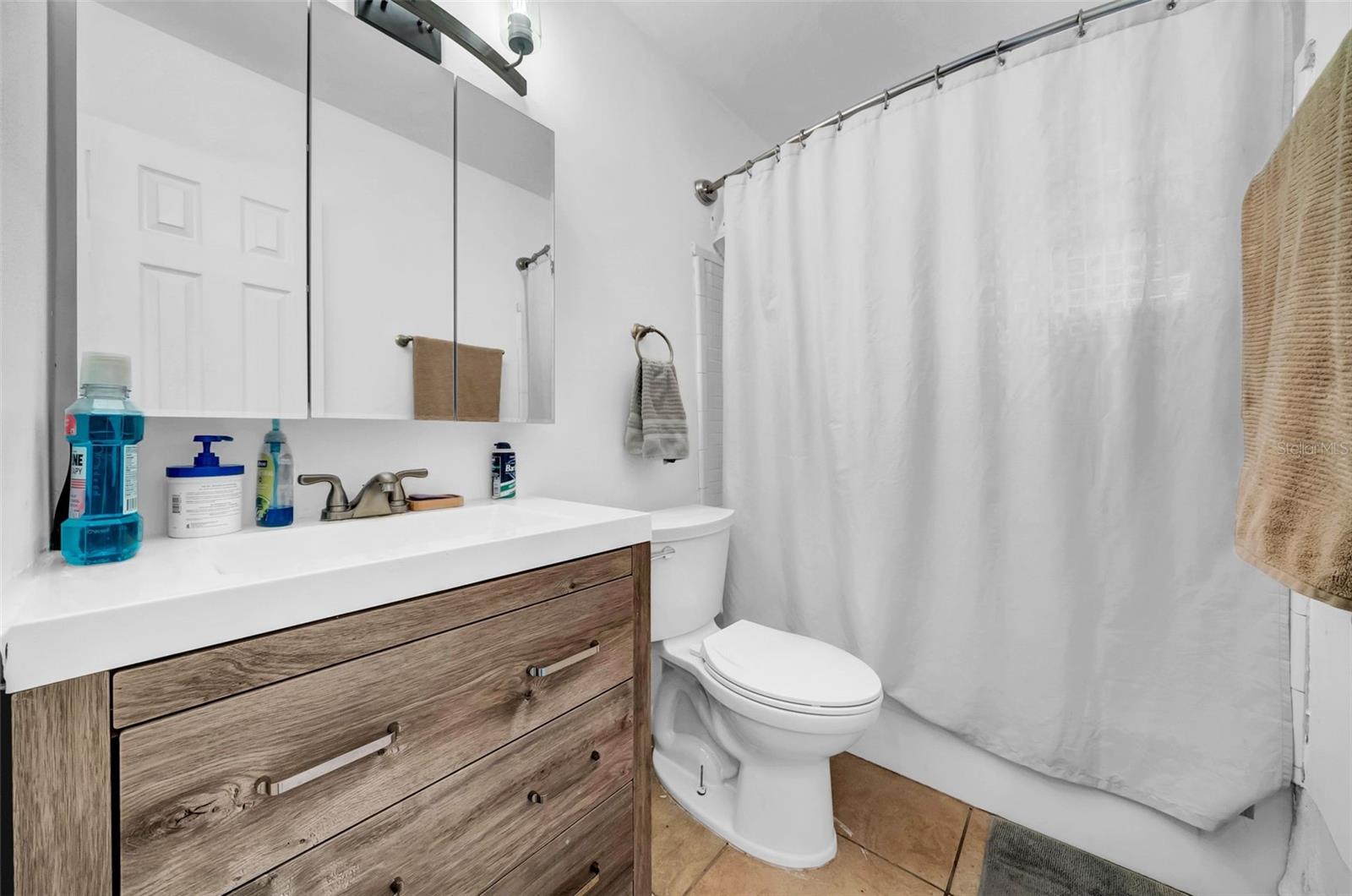 Image 26 of 39 For 762 77th Avenue N