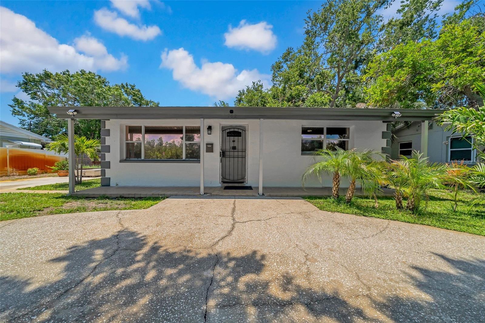 Image 3 of 39 For 762 77th Avenue N