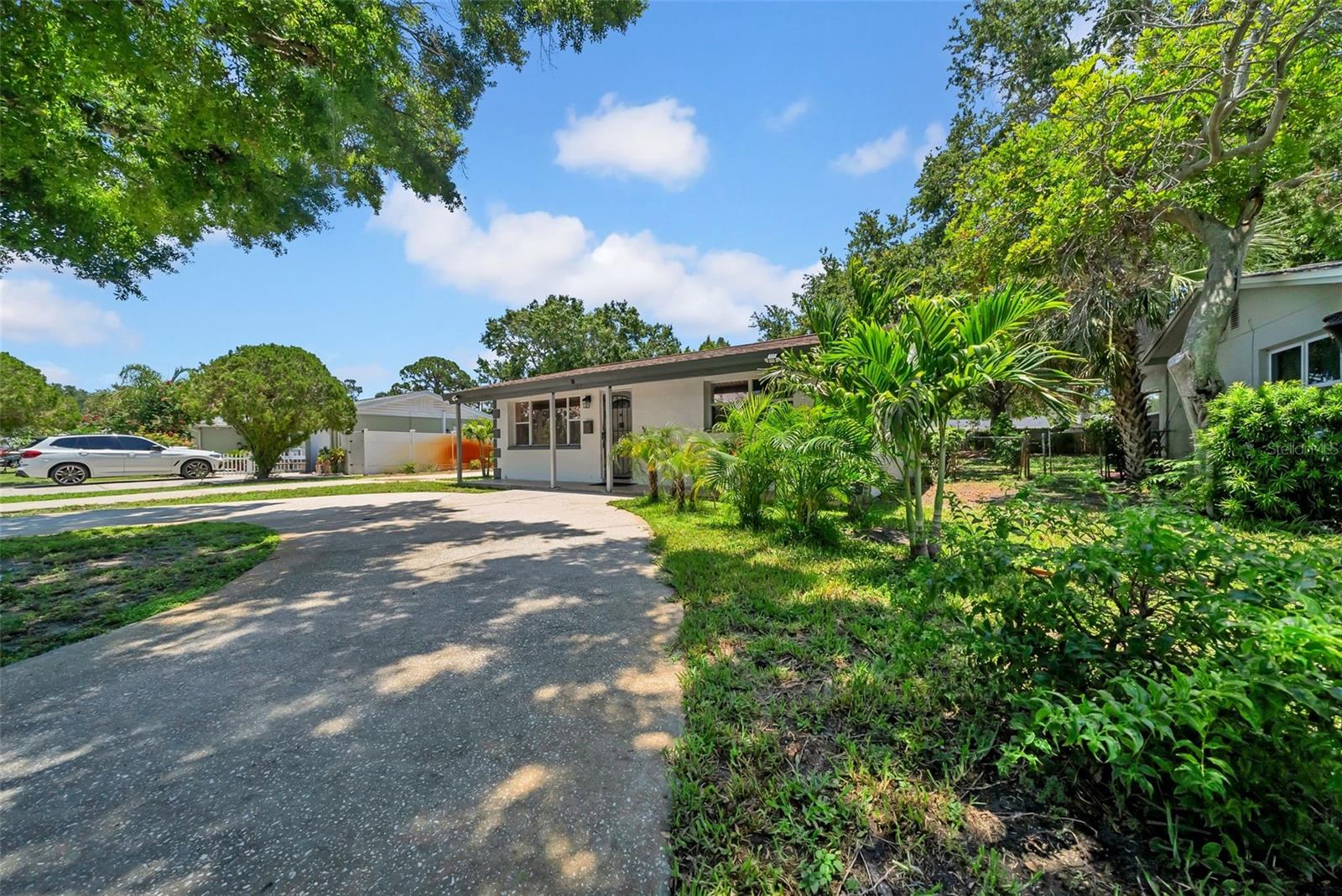 Image 5 of 39 For 762 77th Avenue N