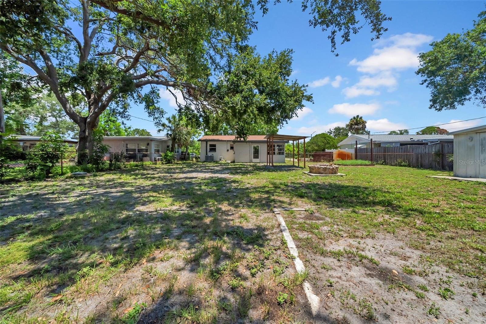 Image 8 of 39 For 762 77th Avenue N