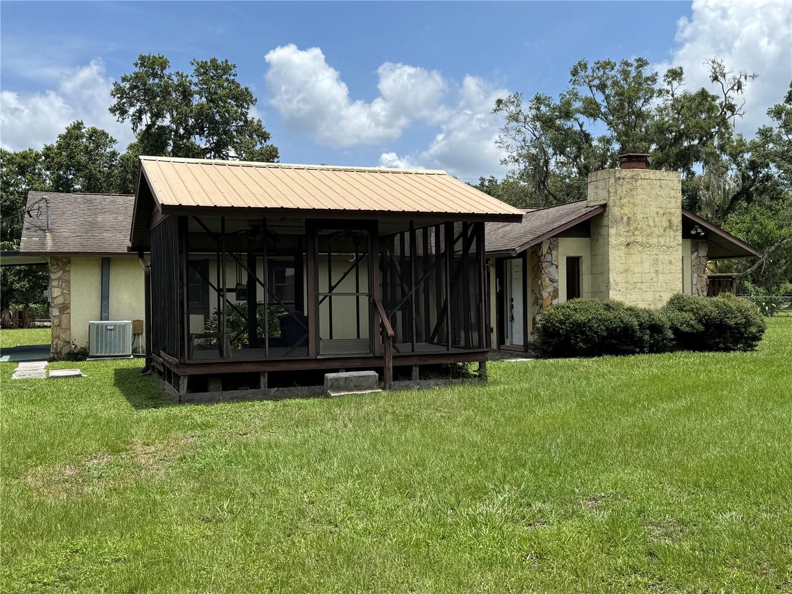 Image 11 of 33 For 5407 Knights Griffin Road