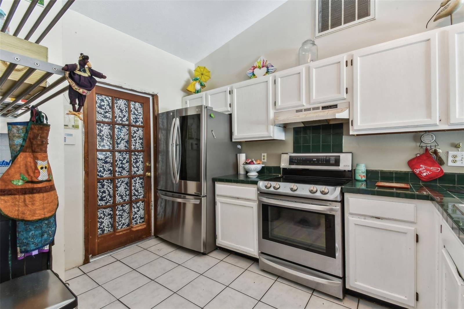 Image 21 of 33 For 1726 Jillian Road
