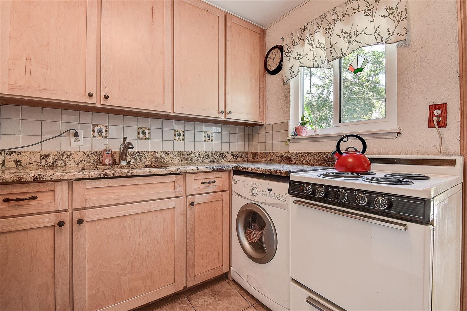 Image 10 of 41 For 1825 San Mateo Drive