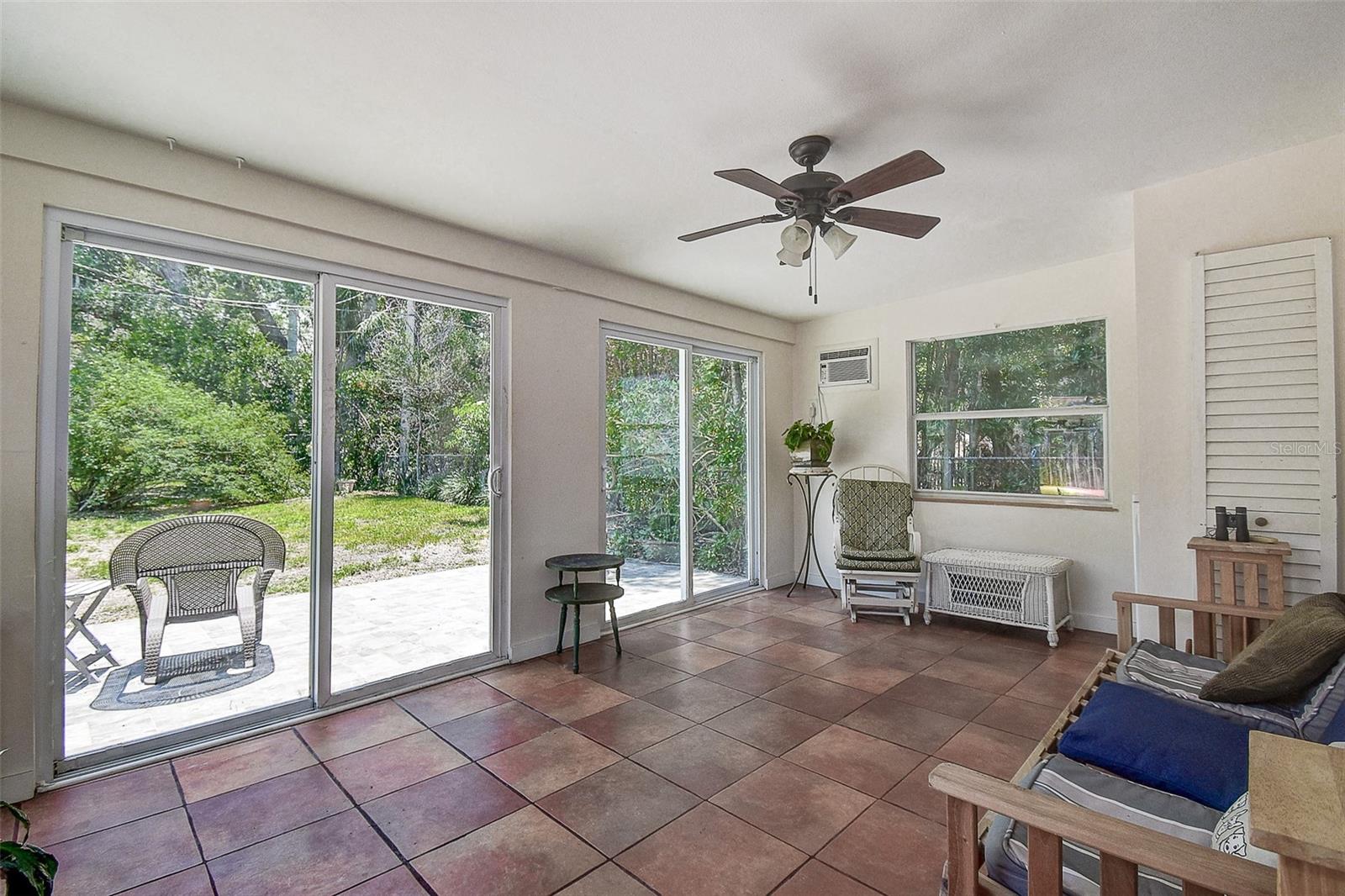 Image 20 of 41 For 1825 San Mateo Drive