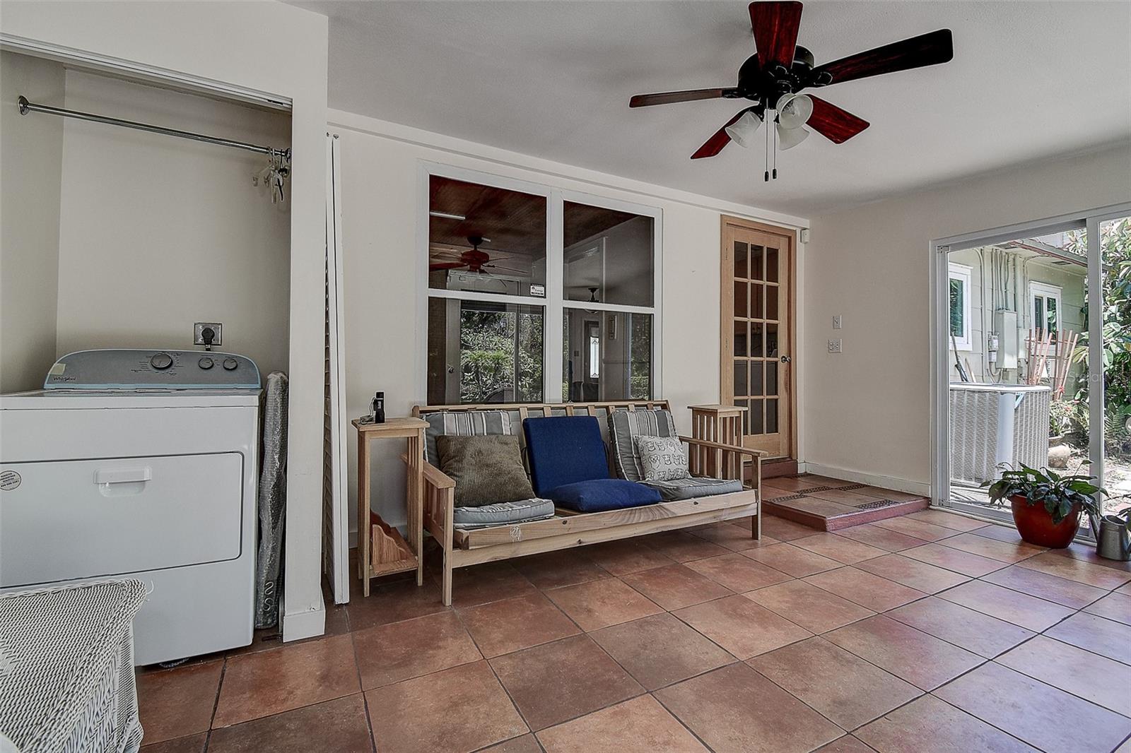 Image 21 of 41 For 1825 San Mateo Drive