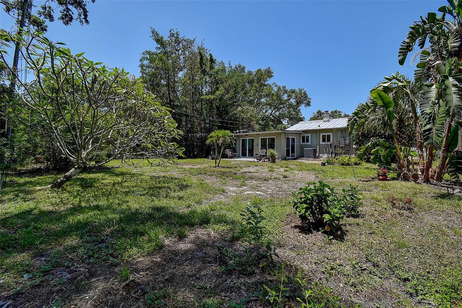 Image 27 of 41 For 1825 San Mateo Drive