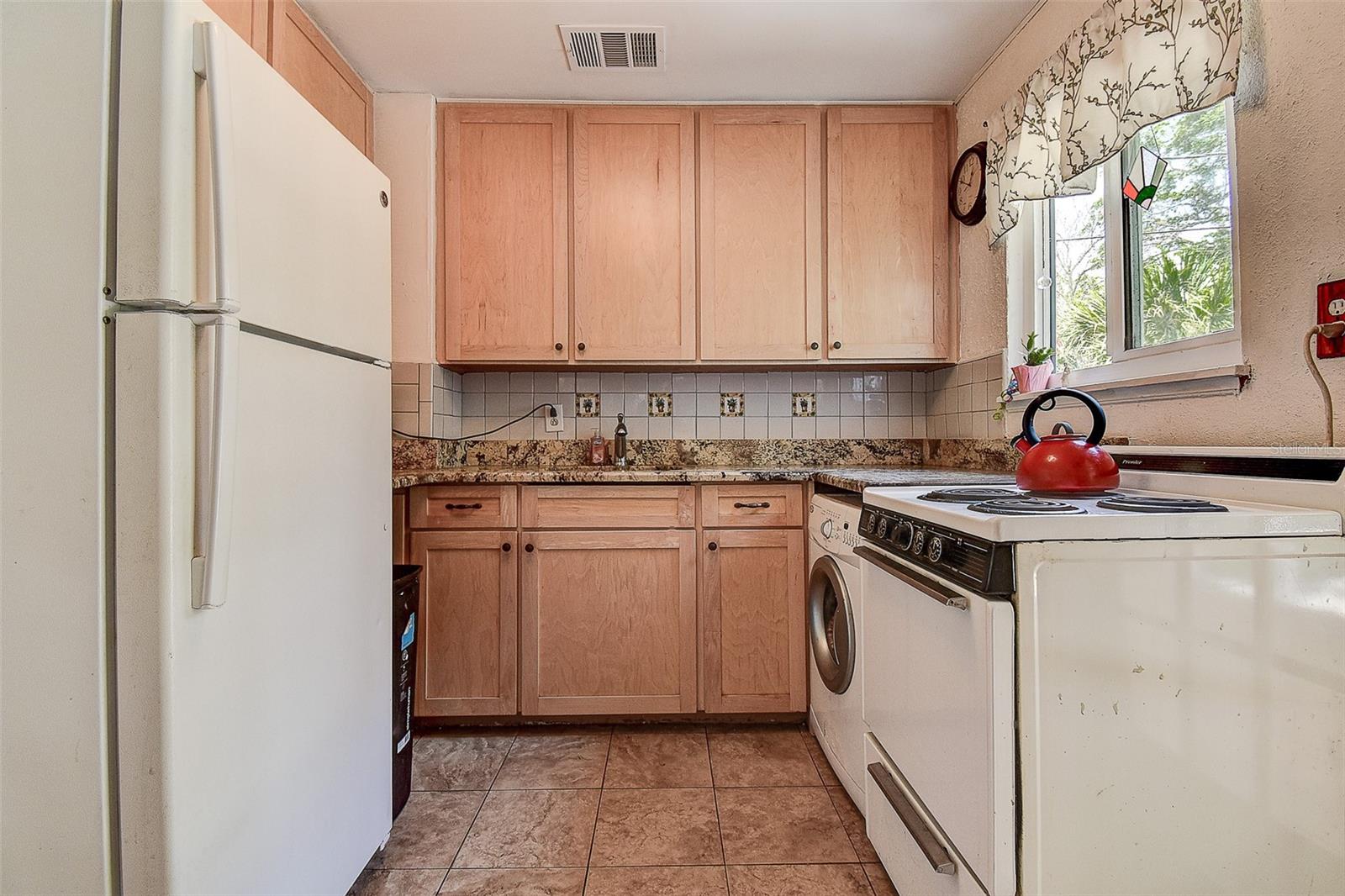 Image 9 of 41 For 1825 San Mateo Drive