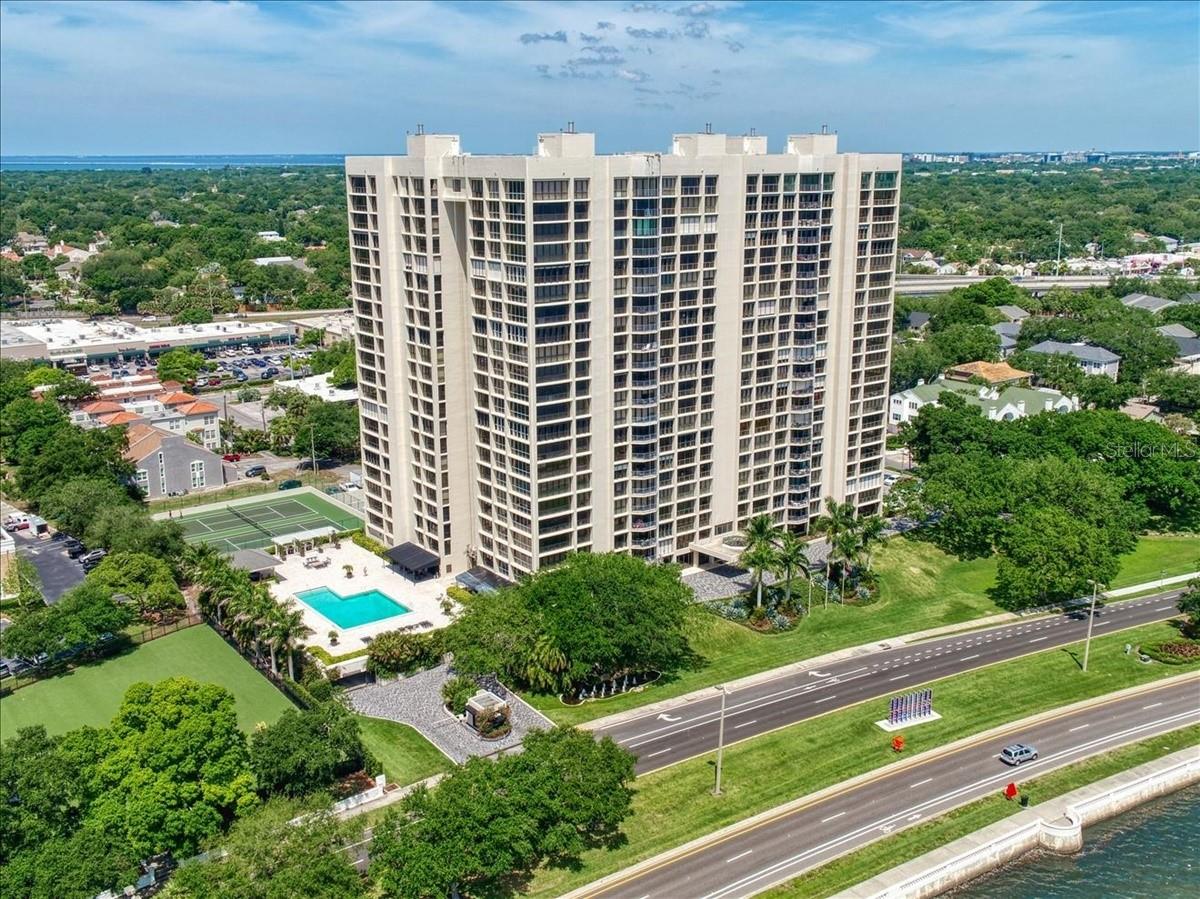 Image 2 of 56 For 3301 Bayshore Boulevard 2302e