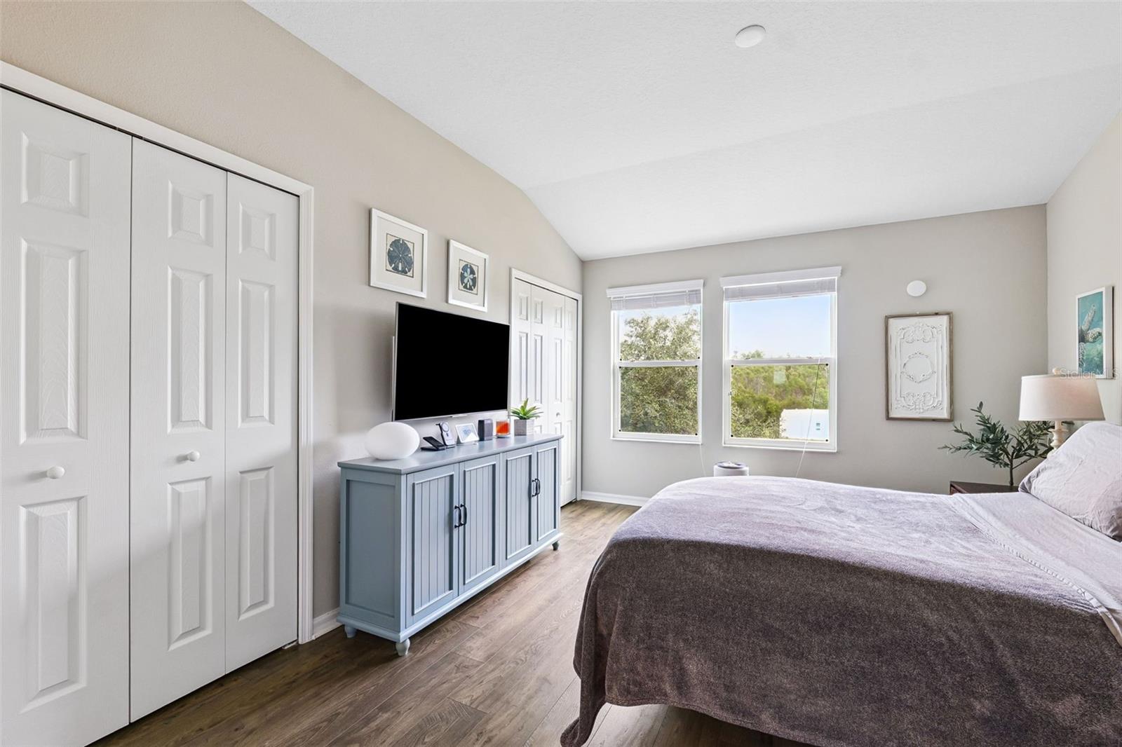 Image 21 of 36 For 29929 Southwell Lane