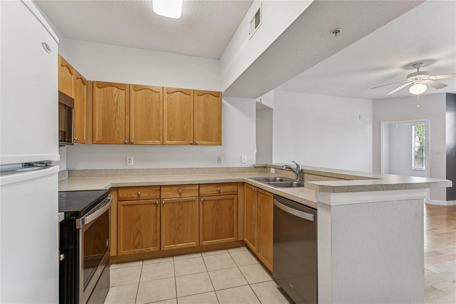 Image 9 of 22 For 5125 Palm Springs Blvd  1203
