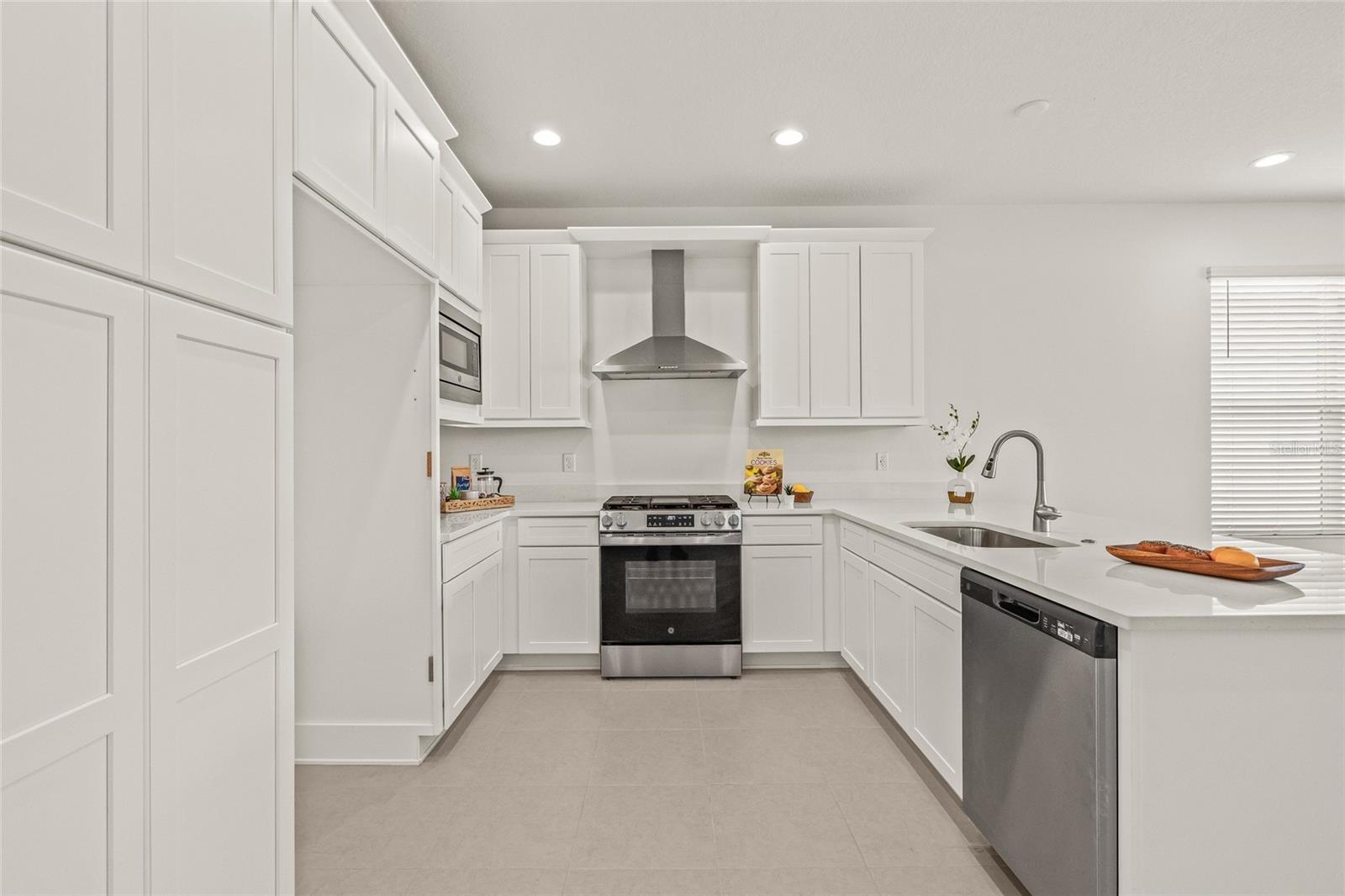 Image 12 of 47 For 32565 Veneto Place
