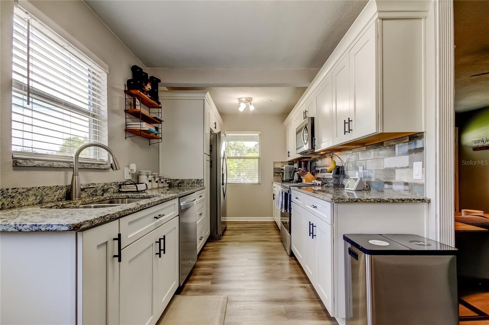 Image 17 of 55 For 2906 Dewey Street